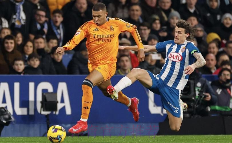 飞铲姆巴佩未给红牌!皇马官方:会向足协提出投诉 飞铲姆巴佩未给红牌!皇马官方:会向足协提出投诉